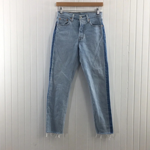 3/$20 Levi’s 501 Skinny Mom Jeans Womens 25x28 Light Wash Button Fly Premium - Picture 2 of 16